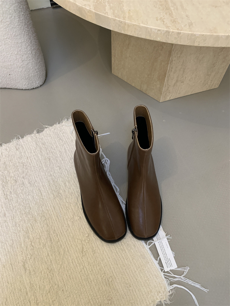 https://fulmo-img-server.com/stepchic/99d9b947-3da4-4771-917d-1663e32669b8.jpg