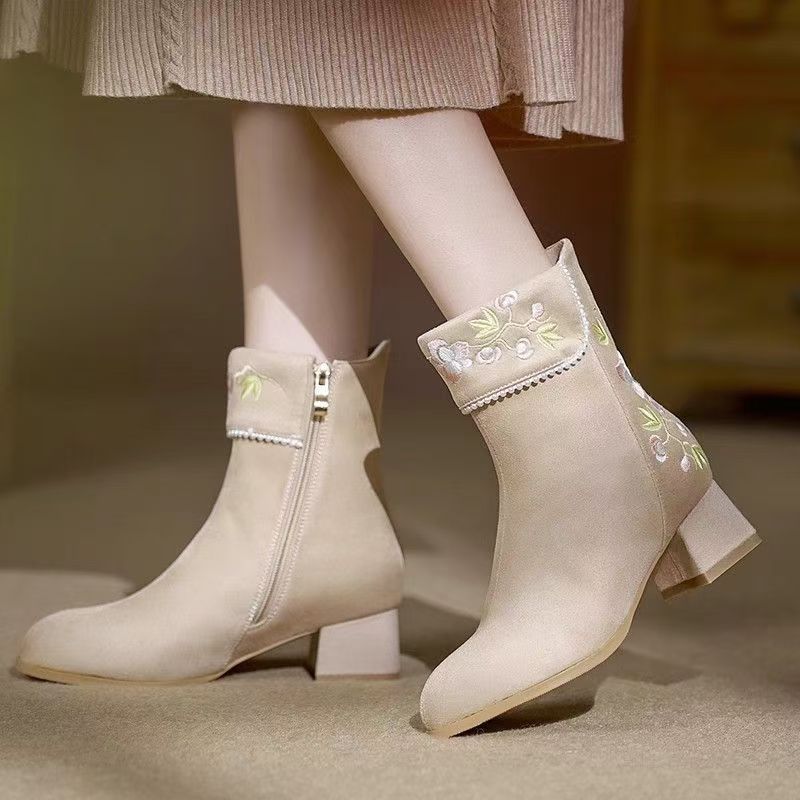 https://fulmo-img-server.com/stepchic/a0157061-cfa9-485c-bc75-b90c486ee61c.jpg