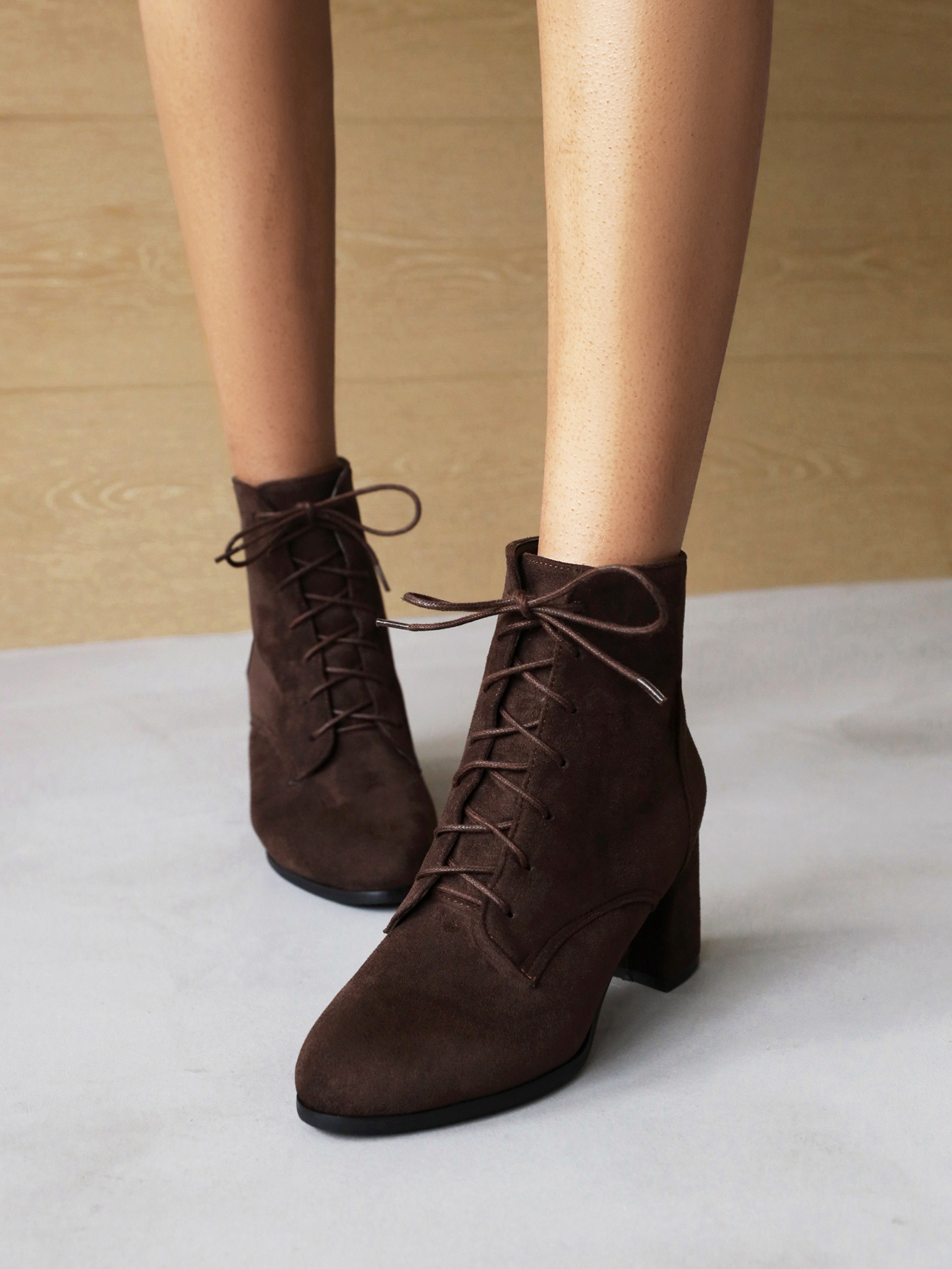 https://fulmo-img-server.com/stepchic/a84be10d-7fdb-4b19-818b-0ce2e95f702e.jpg
