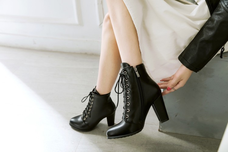https://fulmo-img-server.com/stepchic/a980ebac-1ee0-4dfe-b78a-3d9b27fc0ba0.jpg