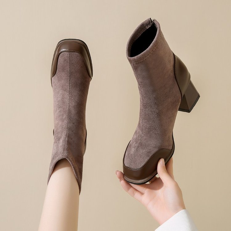 ショートブーツ 上品な太めヒール本革ショートブーツ