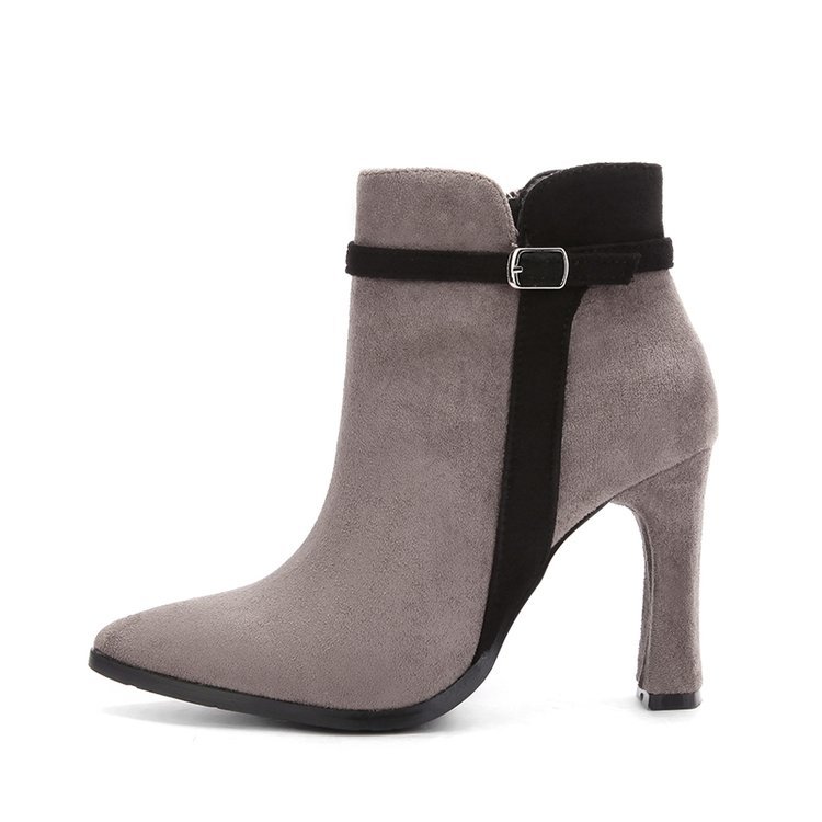 https://fulmo-img-server.com/stepchic/bc704d10-3e6e-41e7-9d15-0e7d5fd4486d.jpg