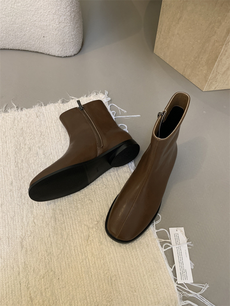 https://fulmo-img-server.com/stepchic/c4af6fa4-c3e9-4d2a-a3c2-b46d8490b40e.jpg