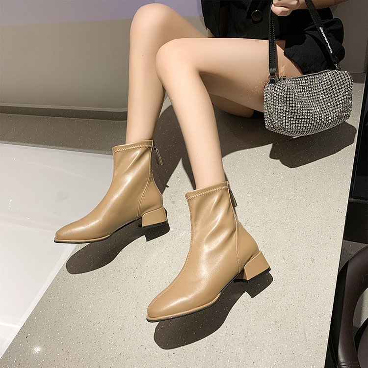 https://fulmo-img-server.com/stepchic/c8fb02c4-ba4b-4774-a2c8-7a6faba647e9.jpg