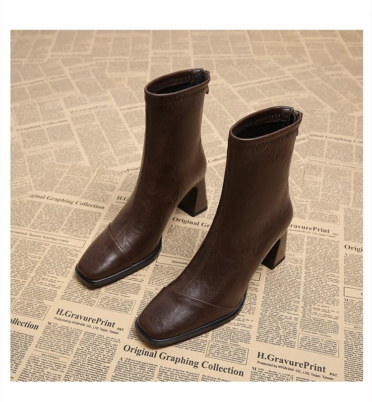 https://fulmo-img-server.com/stepchic/da307712-5c20-45de-be9b-ae0292730a09.jpg