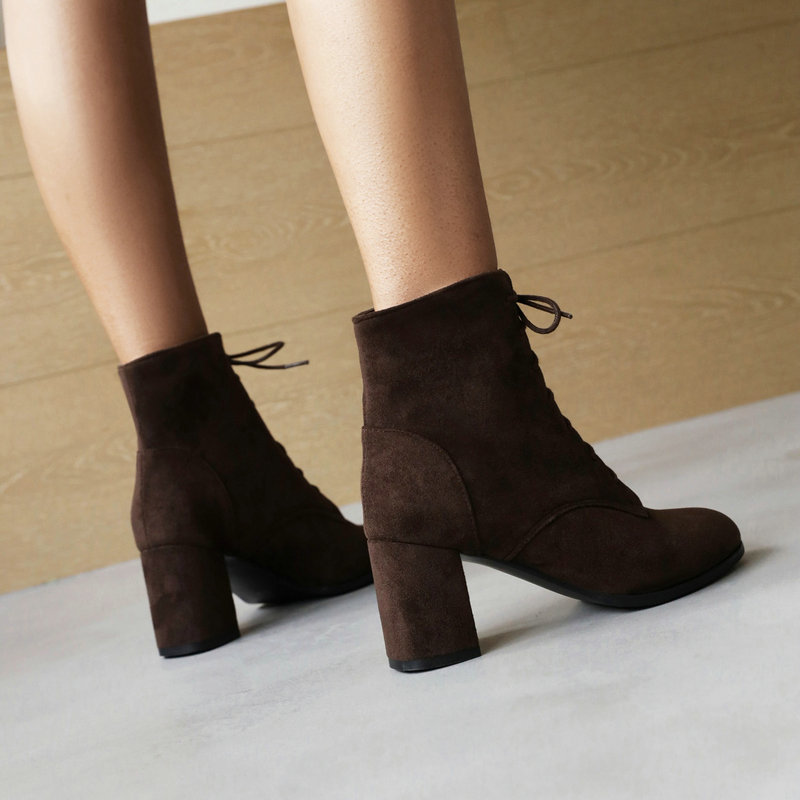 https://fulmo-img-server.com/stepchic/f68bc100-b09d-41cf-b33a-27ca8706b9d7.jpg