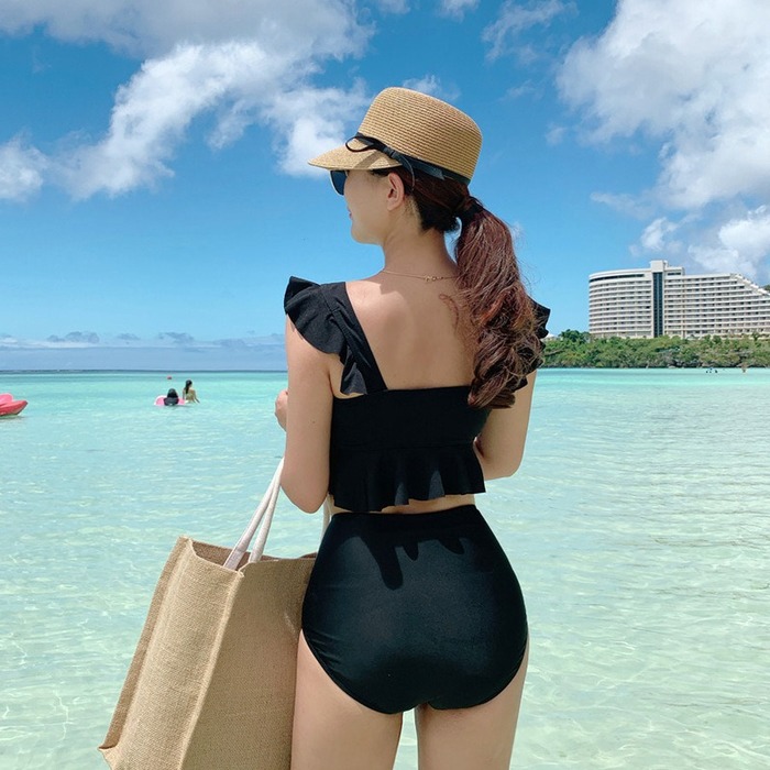 骨格ストレートフリルビスチェビキニ水着