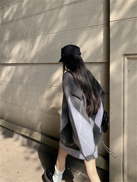 骨格ストレートVネックアーガイルトップスミニスカートセットアップ