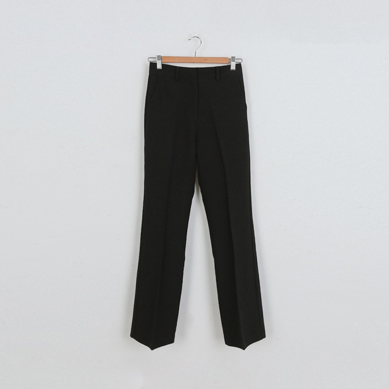 骨格ストレートノータックスリムフィットパンツ