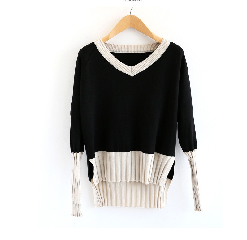 骨格ストレートVネックモノトーンセットアップ