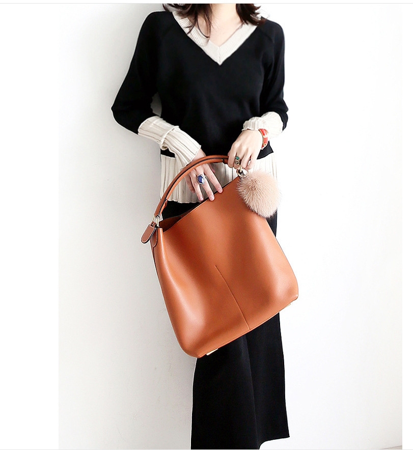 骨格ストレートVネックモノトーンセットアップ