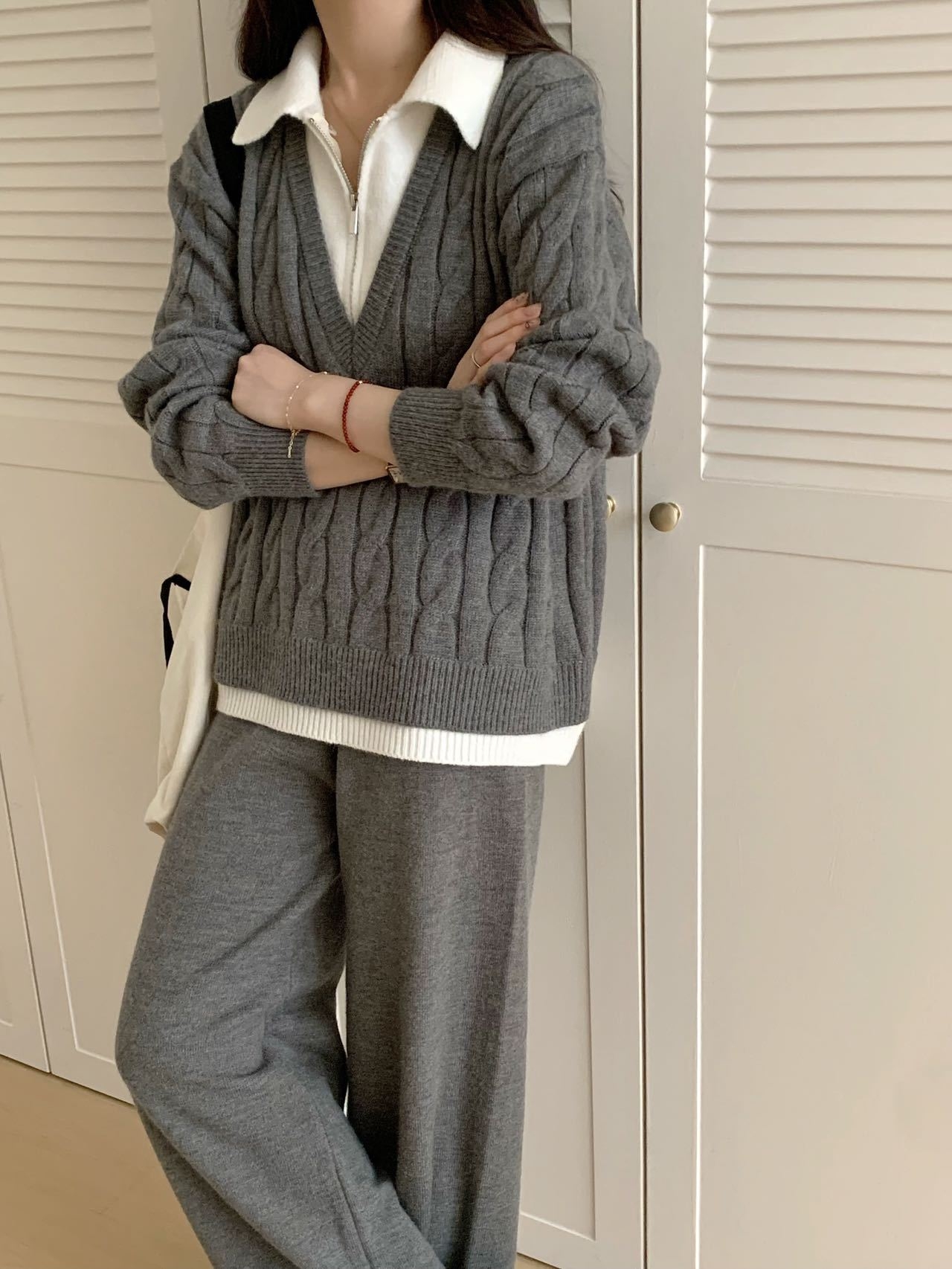 骨格ストレートレイヤードケーブニット＆パンツセットアップ