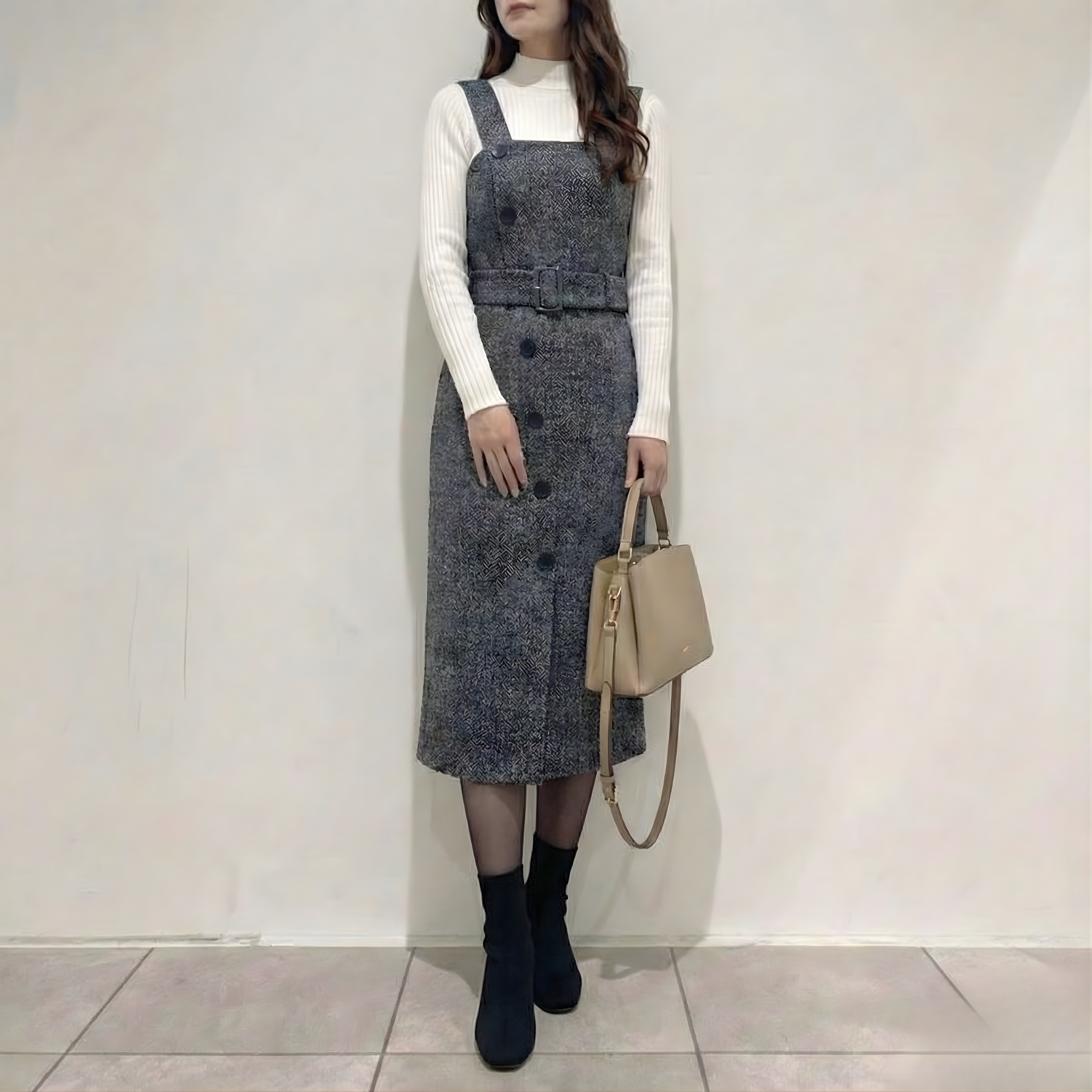 骨格ウェーブベルト付きジャンパースカート