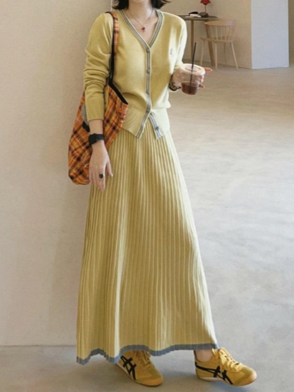 骨格ウェーブVネックカーデ＆プリーツスカートセットアップ