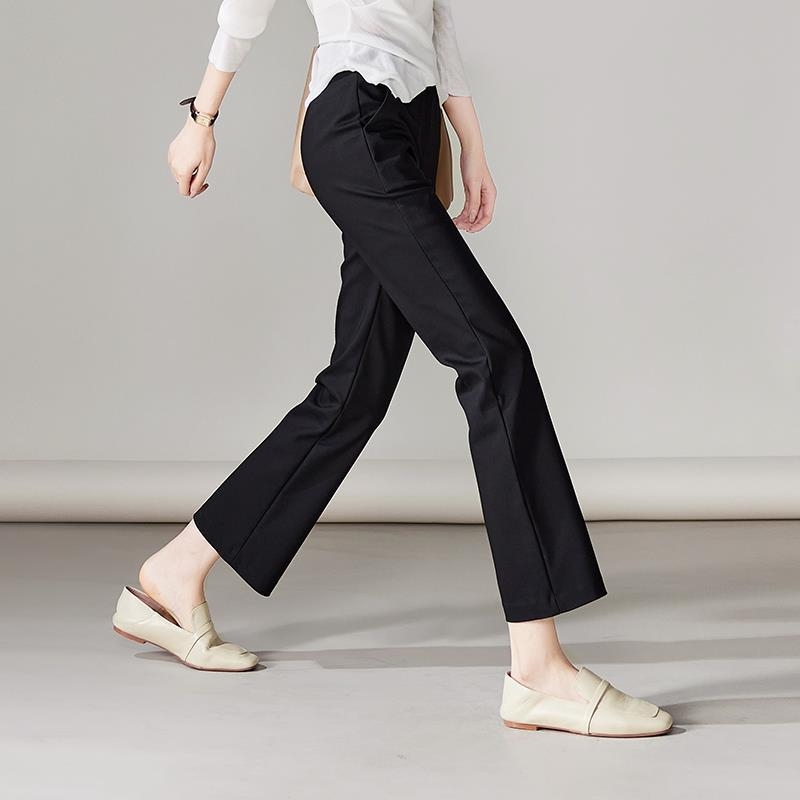 骨格ストレート９分丈ストレッチフレアパンツ