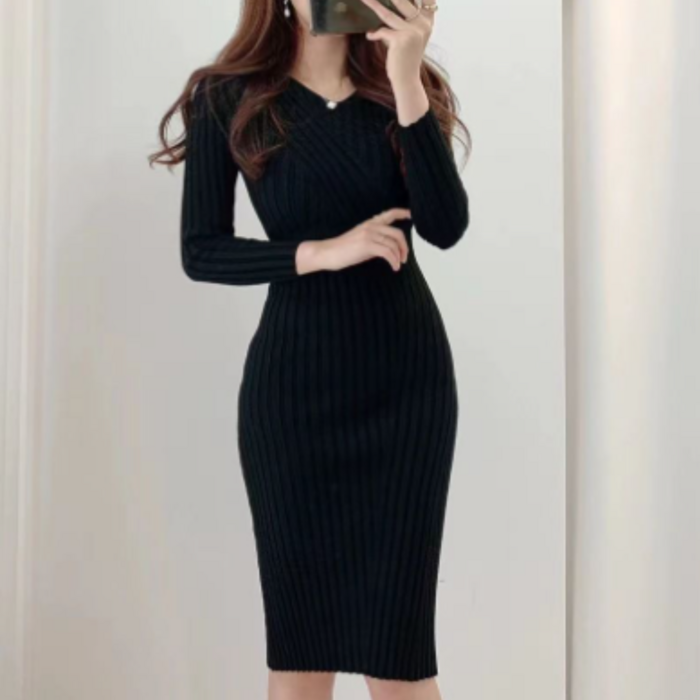 骨格ストレートVネックニットワンピース