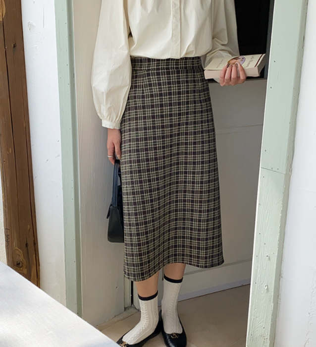骨格ストレートチェックIラインスカート