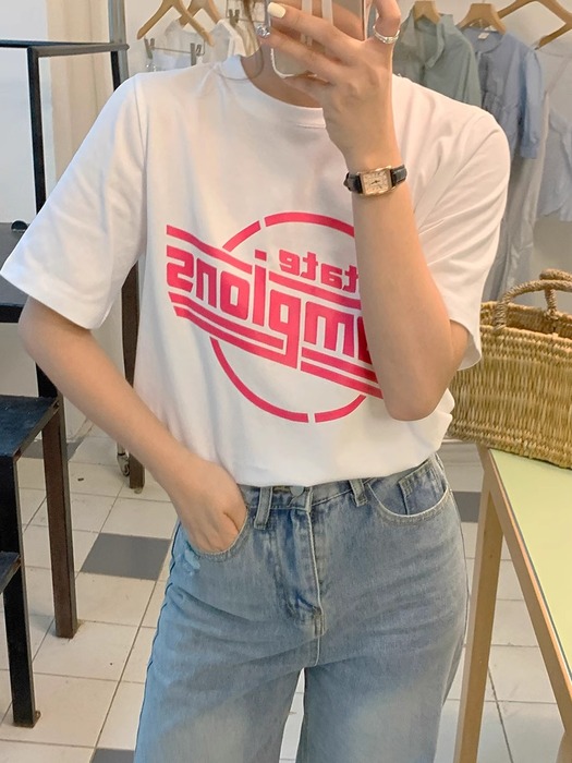 骨格ストレートプリントTシャツトップス