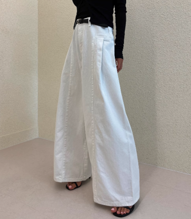 骨格ストレートワイドレッグデニムパンツ