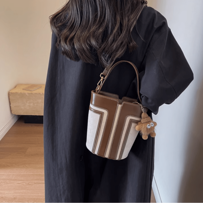 https://fulmo-img-server.com/stlady/b95909a63024d978dfd9e7193948c575.png