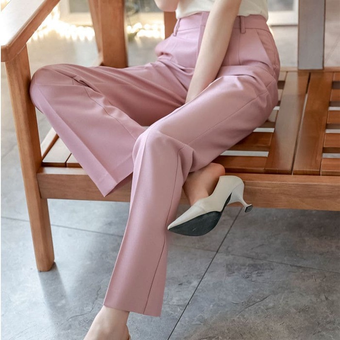 骨格ストレートセンタープレスストレートパンツ