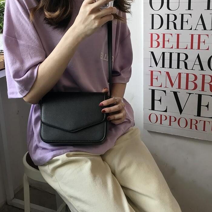骨格ストレートスクエアショルダーバッグ