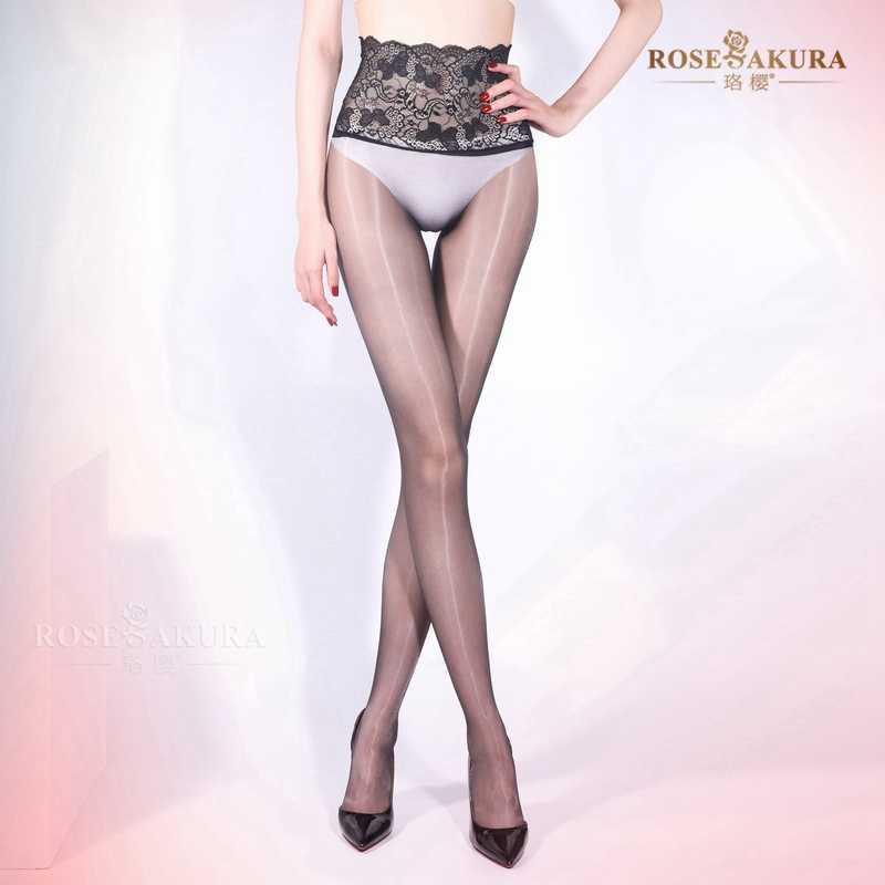 ジーンズに合わせて美脚を叶える!おしゃれな履き心地のストッキング5選