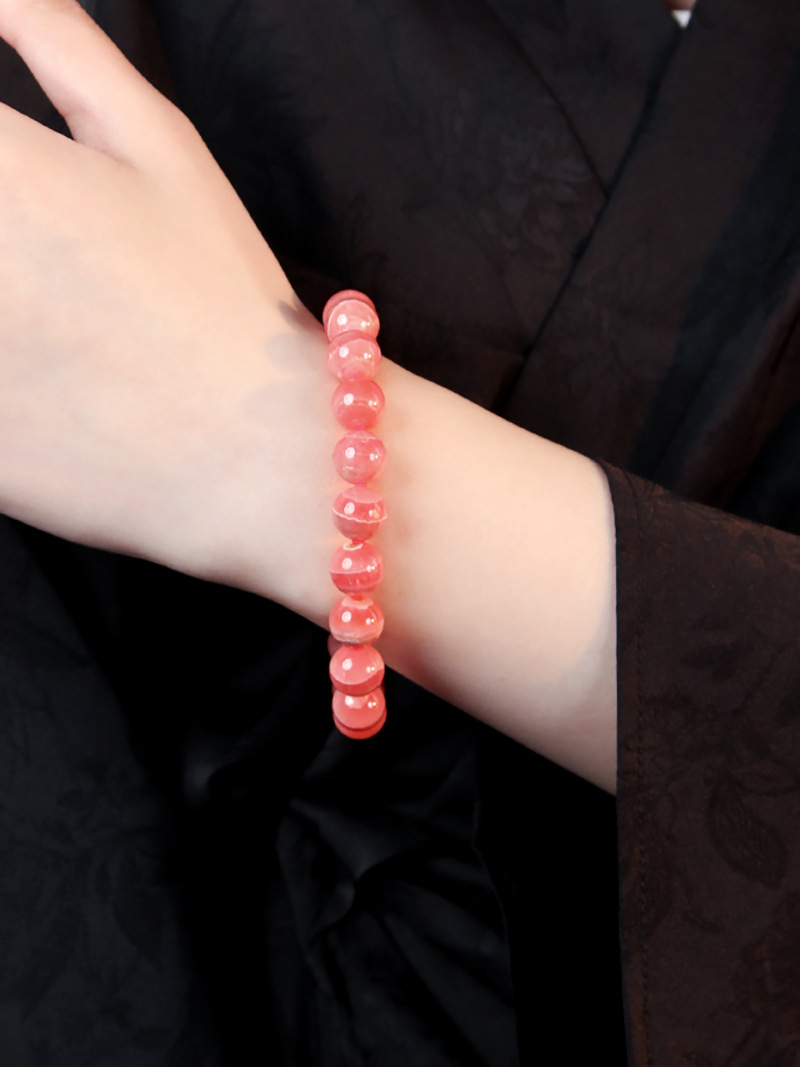 パワーストーンブレスレット 恋する乙女の情熱を呼び覚ます天然石の腕輪