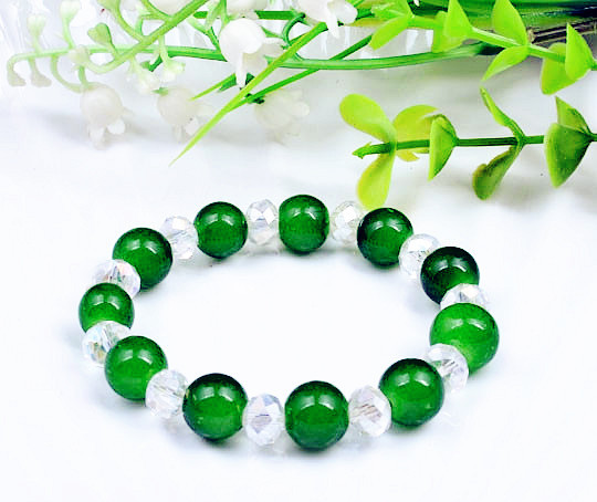 パワーストーンブレスレット 翠玉と水晶の魔除け守護ブレスレット
