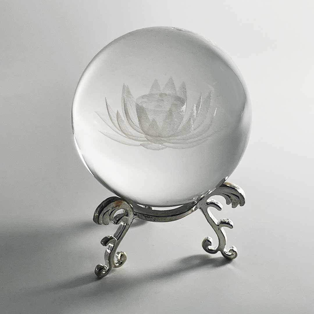 パワーストーン アクセサリー 蓮の花水晶球 台座付き 直径6センチ 数珠 運気上昇 占い