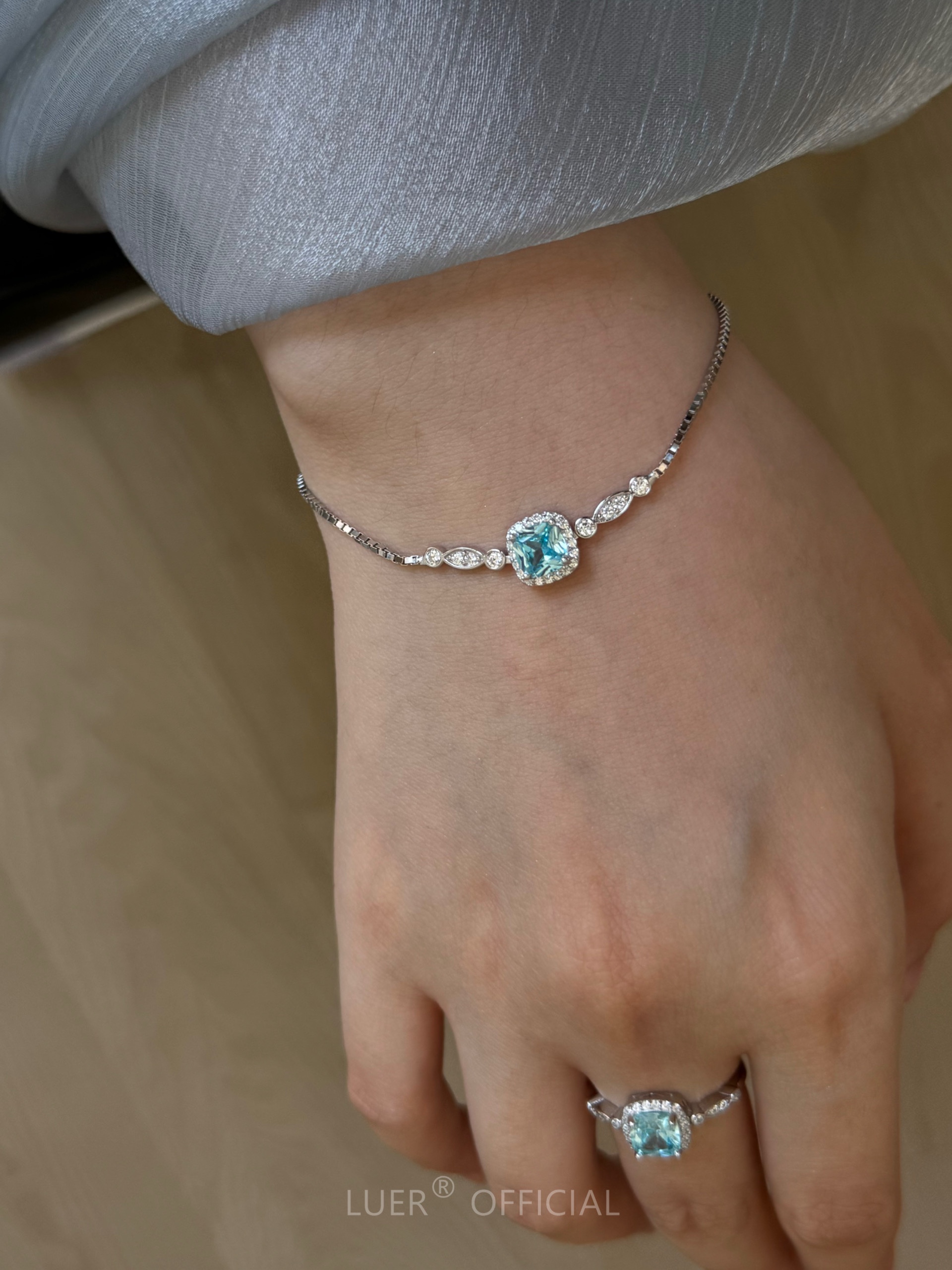 パワーストーン アクセサリー 天然石の煌めき 幸運の調節式ブレスレット