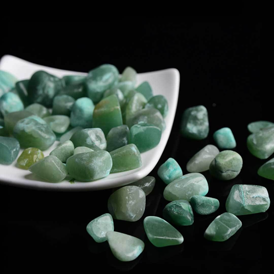翡翠さざれ石 数珠作り用 天然ヒスイチップ 100グラム　パワーストーン アクセサリー 