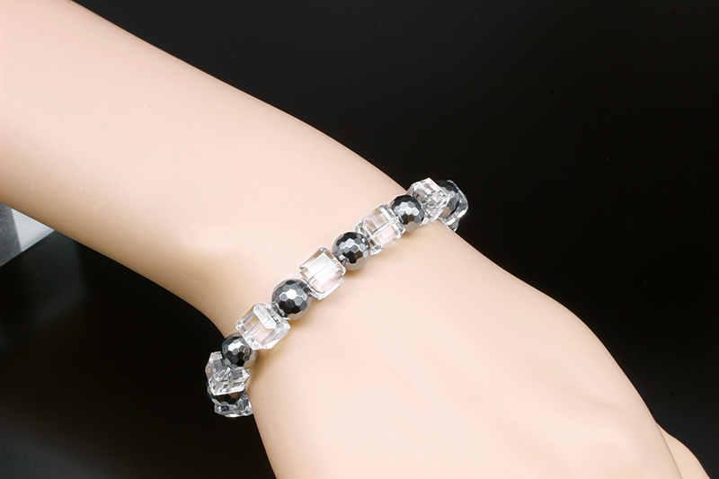 パワーストーン アクセサリー 勝利の願いを込めたテラヘルツ水晶ブレスレット