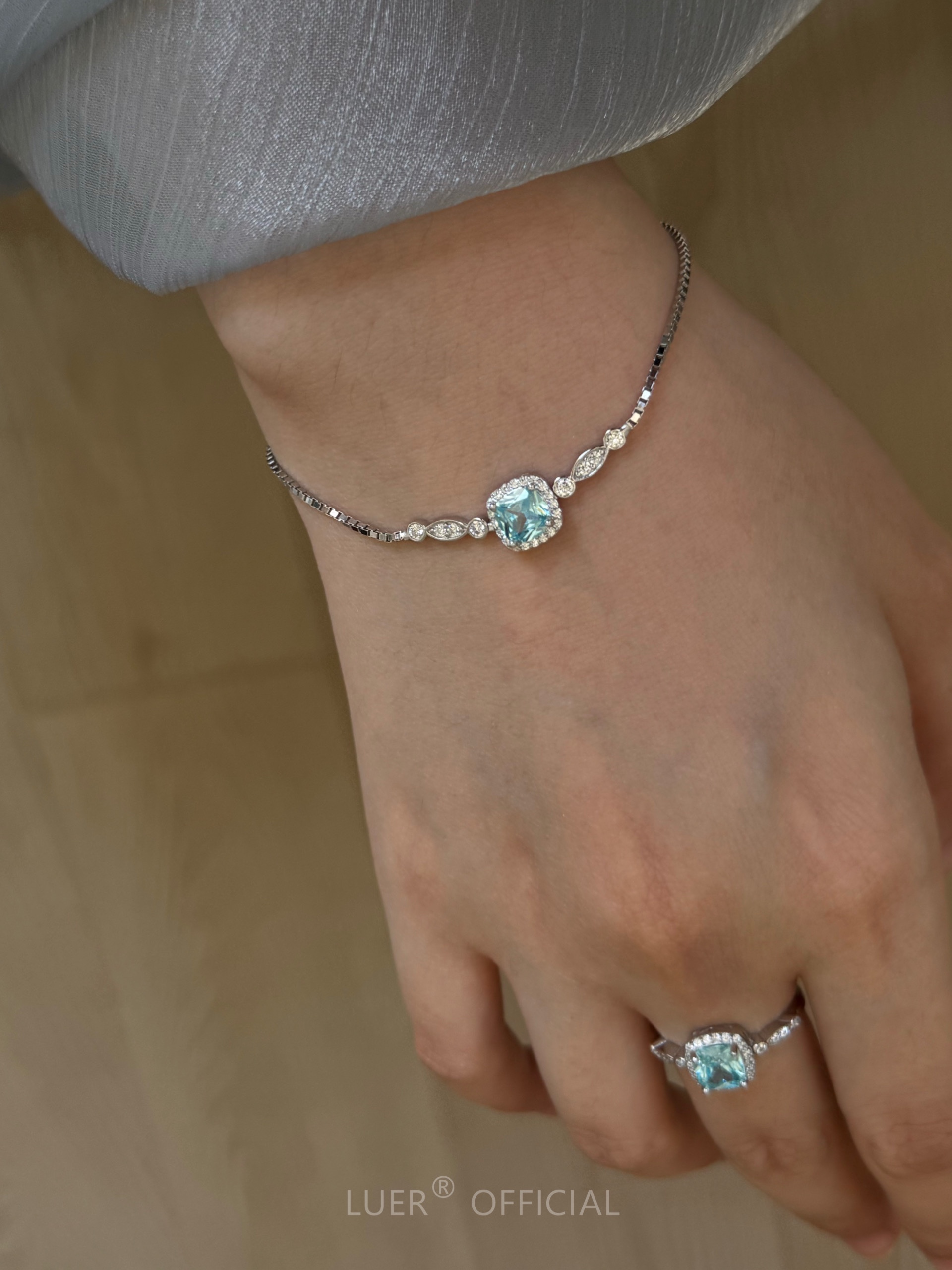 パワーストーン アクセサリー 天然石の煌めき 幸運の調節式ブレスレット