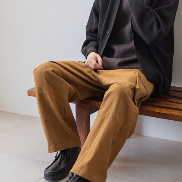 ストリートファッション ゆったりシルエット実用派カーゴパンツ