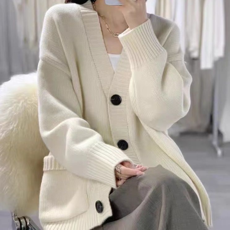 ストリートファッション ゆったりシルエット釦付きポケット袖絞りニットカーディガン