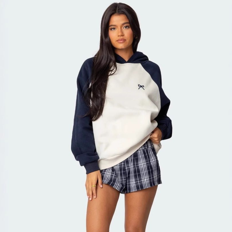 ストリートファッション 配色切替ラグランスリーブフーデッド パーカー