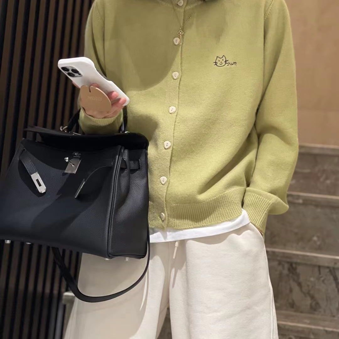https://fulmo-img-server.com/streety/3cc7dac3-a07b-4cb3-adb3-adccda53fcdc.jpg
