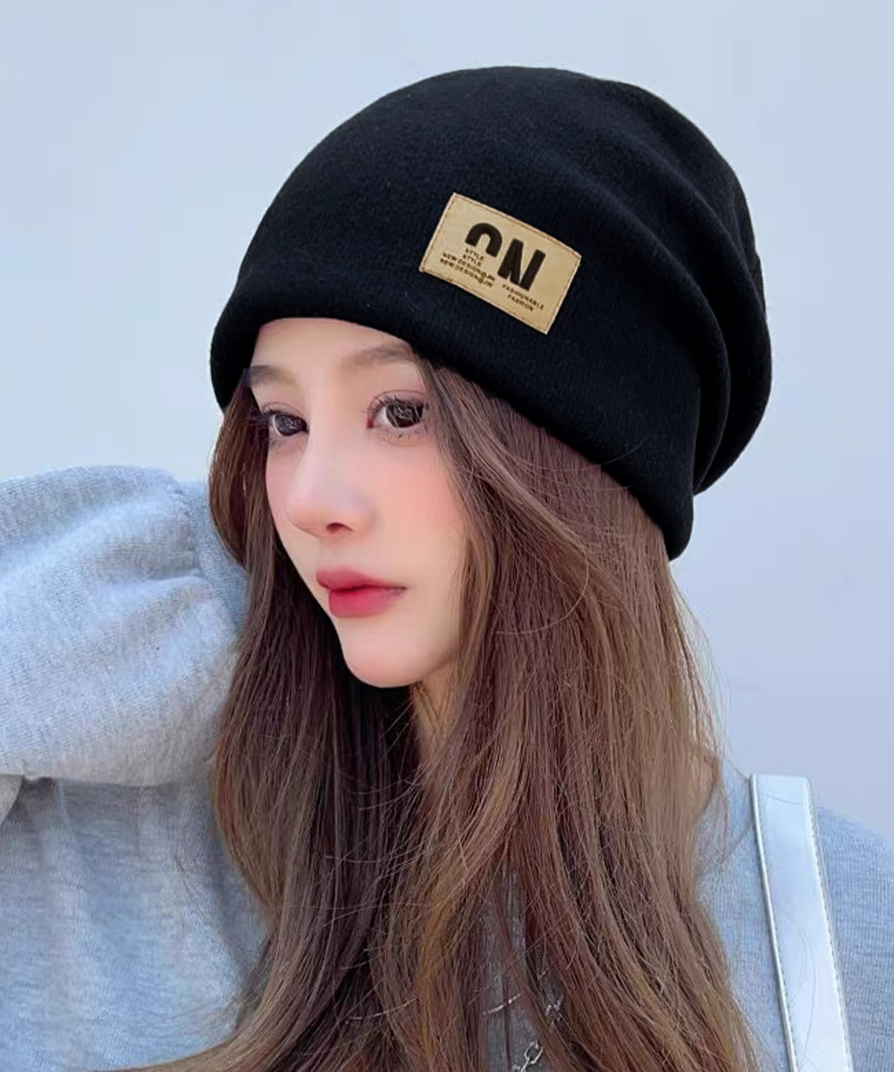 ストリートファッション ロゴワッペン付きリブニット帽 防寒ビーニー