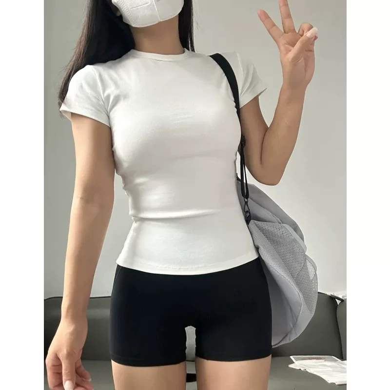 https://fulmo-img-server.com/streety/8575188a-2f09-4469-b80f-fb774a03abd3.jpg