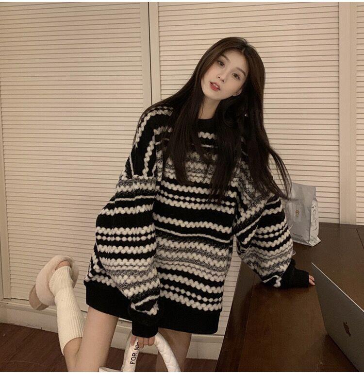 ストリートファッション 幾何学柄ボーダー編みオーバーサイズニット