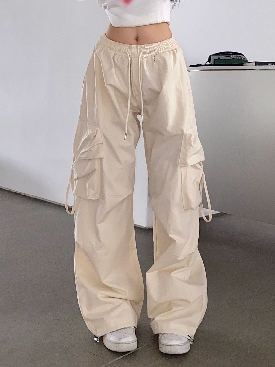 ストリートファッション ゆったりワイドカーゴパンツ