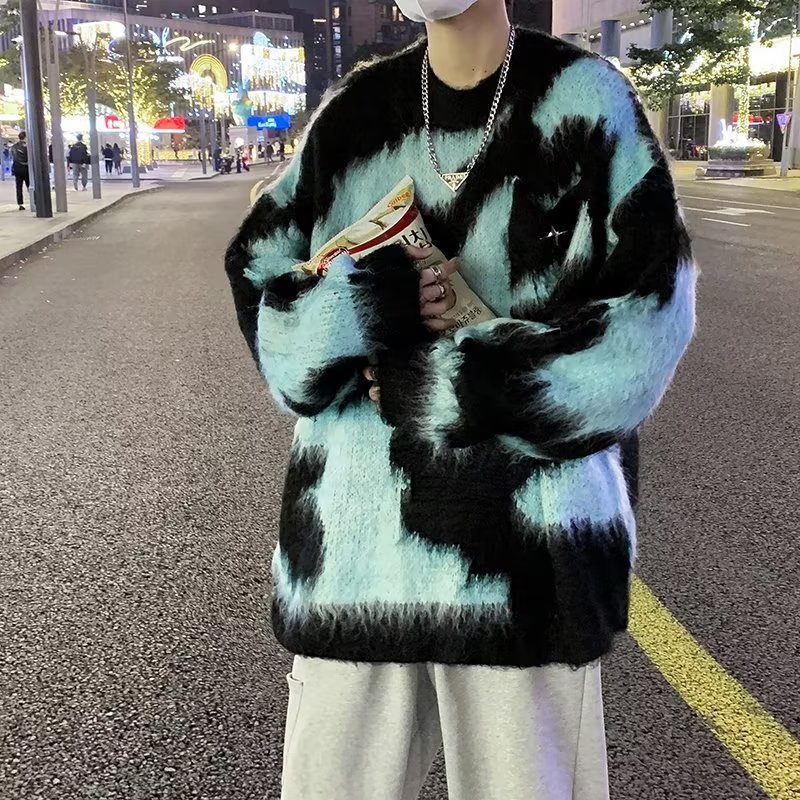ストリートファッション モダンアート風ふわもこニット