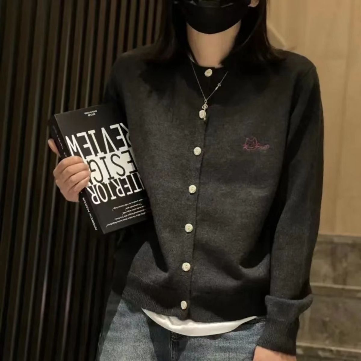 https://fulmo-img-server.com/streety/ce961601-85a3-4af8-82a7-ad2f42d2df76.jpg