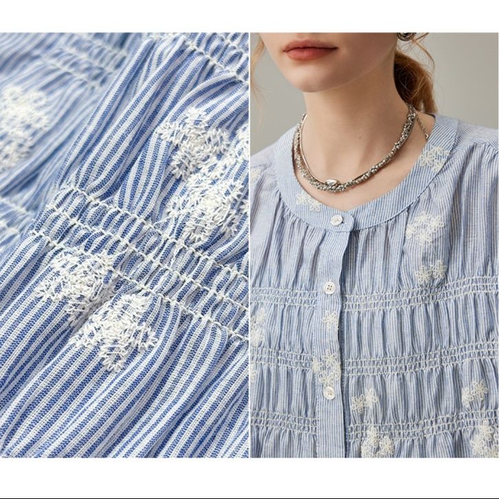 ストライプシャツ 花刺繍シャーリングブラウス