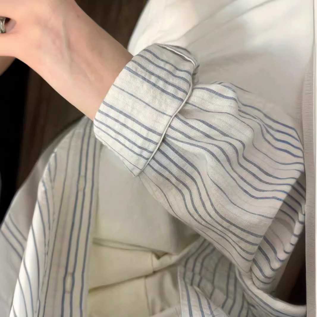 上質な心地よさが手に入る！リネンストライプシャツでおしゃれな夏の装いが完成する5選