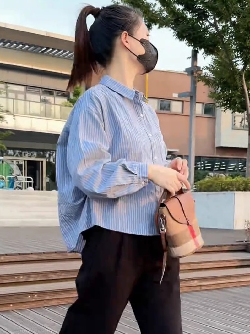 ストライプシャツ ゆったりシルエット縦縞柄シャツ