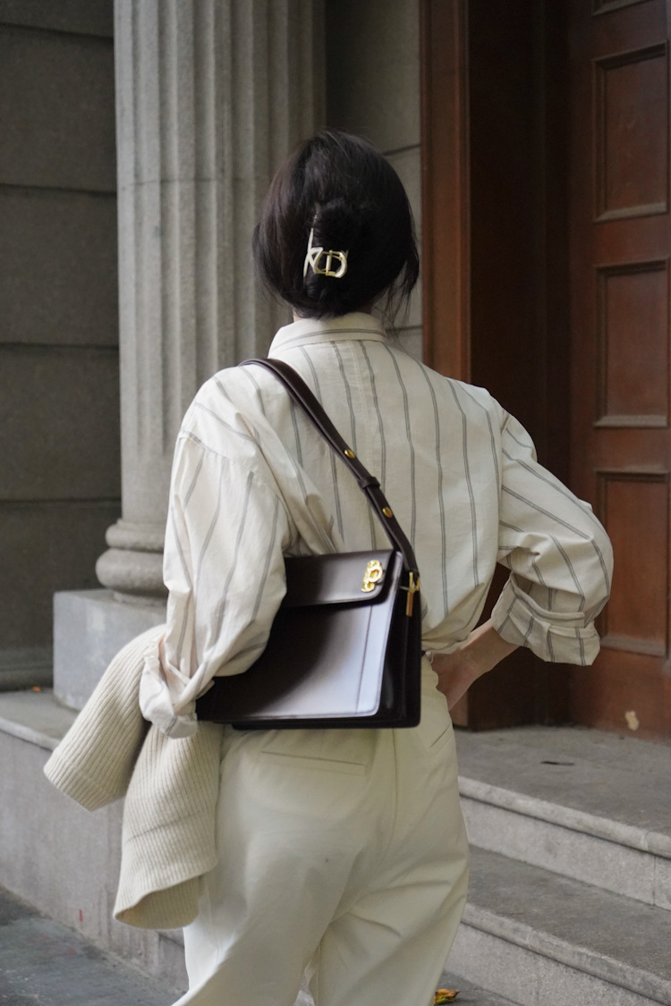 ストライプシャツ 上質細ストライプゆったりレディースシャツ