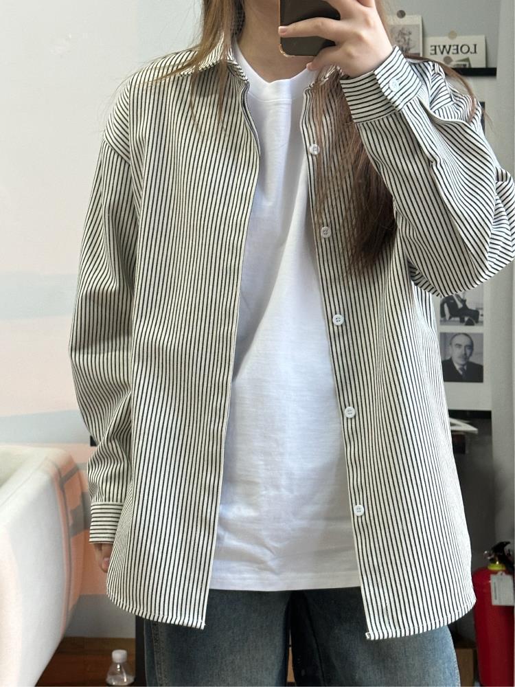 ストライプシャツ ゆったりシルエット縦縞シャツ