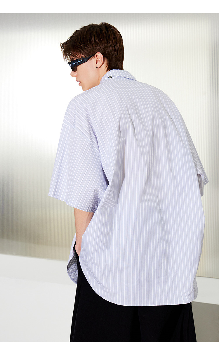 ストライプシャツ ゆったりシルエット半袖ストライプシャツ